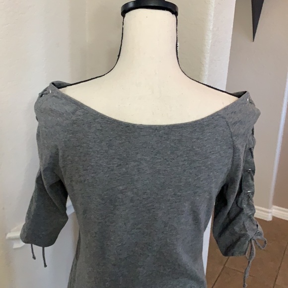 COPY - H&M gray top - Picture 9 of 17